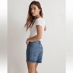 EUC Madewell Relaxed Mid-Length Denim Shorts in Kimbrough Wash